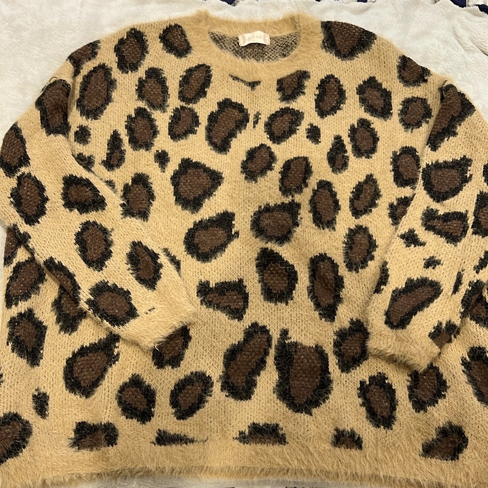 Altar’d state leopard sweater size M/L